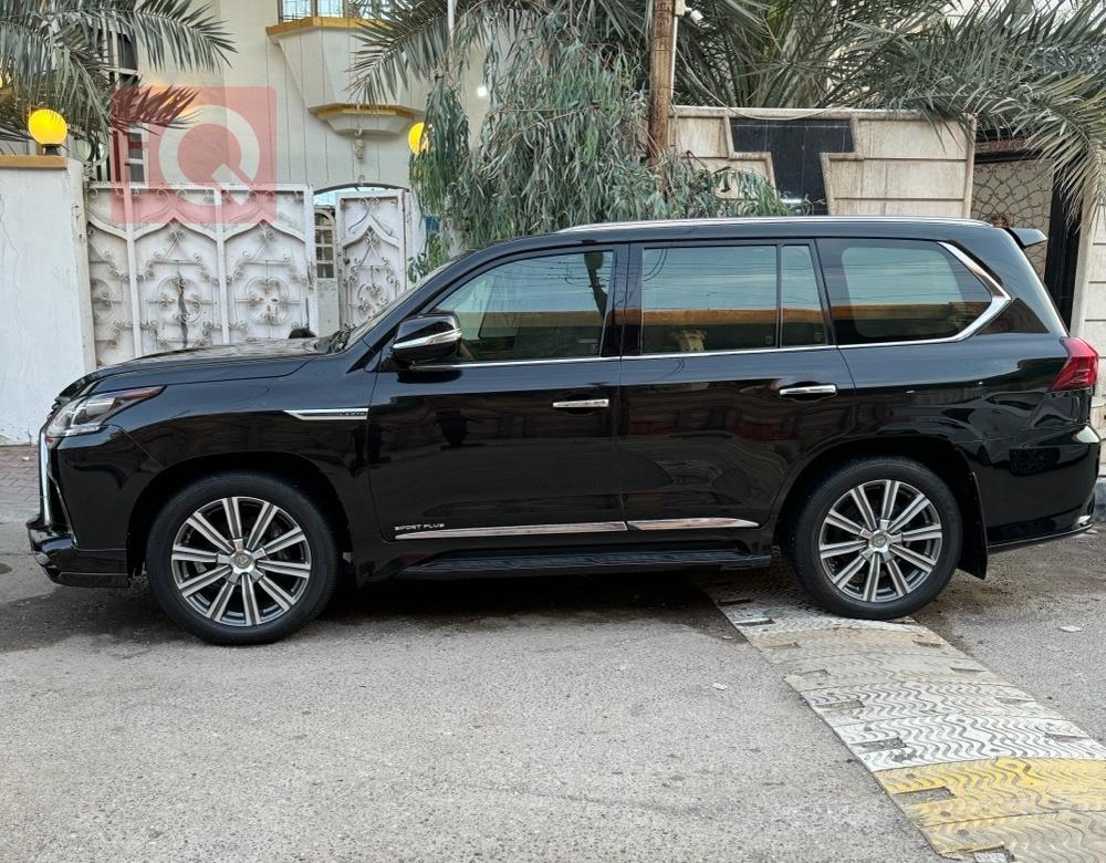 Lexus LX